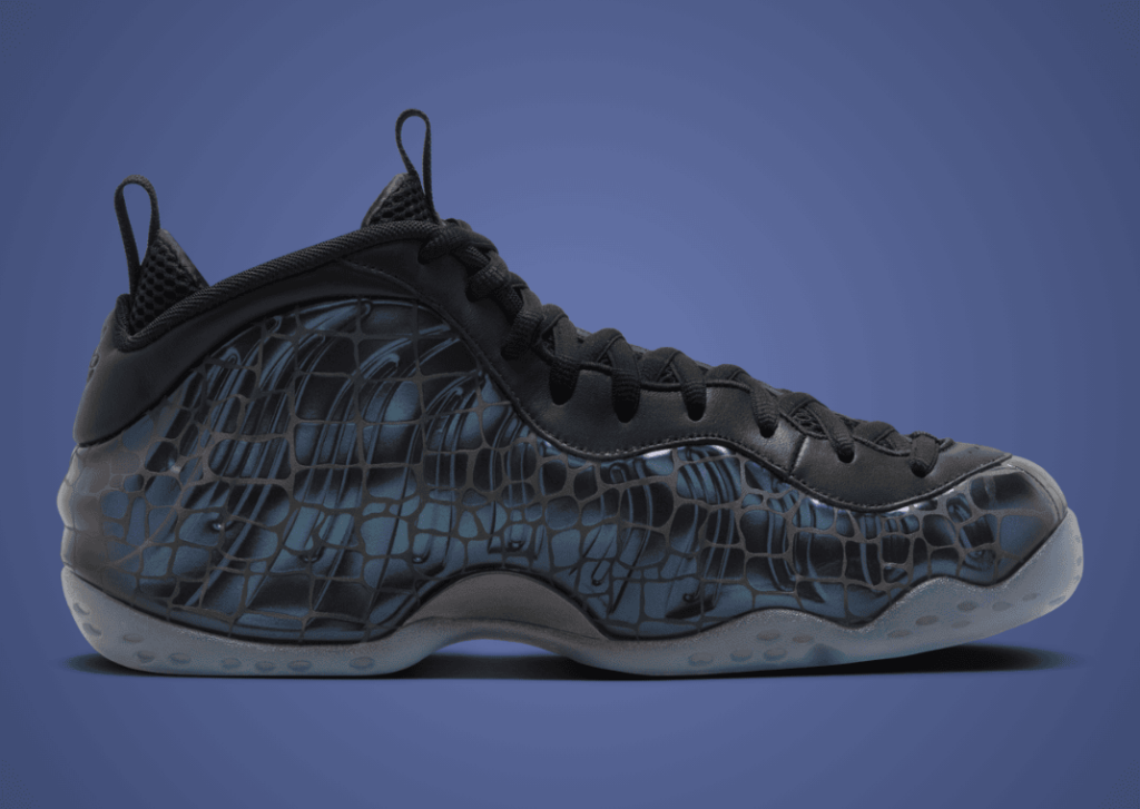 Tekken Nike Air Foamposites - pravý bok